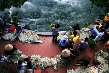 HANOI – 1 DAY TOUR TO HANDICRAFT VILLAGES AND TOURIST ATTRACTIONS SURROUNDING